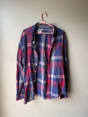 Old Navy Men's Plaid Button-Down Shirt in Blue and Red